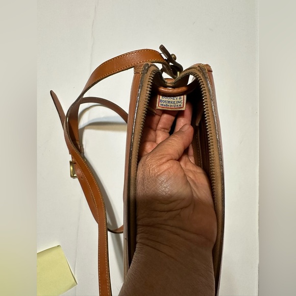 Vintage Dooney & Bourke Crossbody Pebble Leather bag - Picture 6 of 8